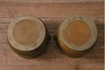 アンティーク雑貨　取っ手がおしゃれな真鍮火鉢一対(手あぶり、金属火鉢)(R-042677)