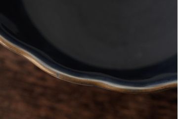 アンティーク雑貨　江戸期　古伊万里　瑠璃金輪花深鉢(深皿、和食器)(R-042696)
