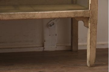 アンティーク家具　シャビーシックな空間におすすめな味わい深いガラスケース(ショーケース、陳列棚)(R-042704)