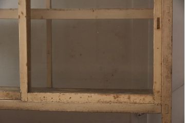 アンティーク家具　シャビーシックな空間におすすめな味わい深いガラスケース(ショーケース、陳列棚)(R-042704)