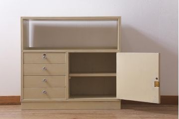 ビンテージ家具　柔らかいペイントカラーのレトロなキャビネット(戸棚、収納棚)(R-042705)