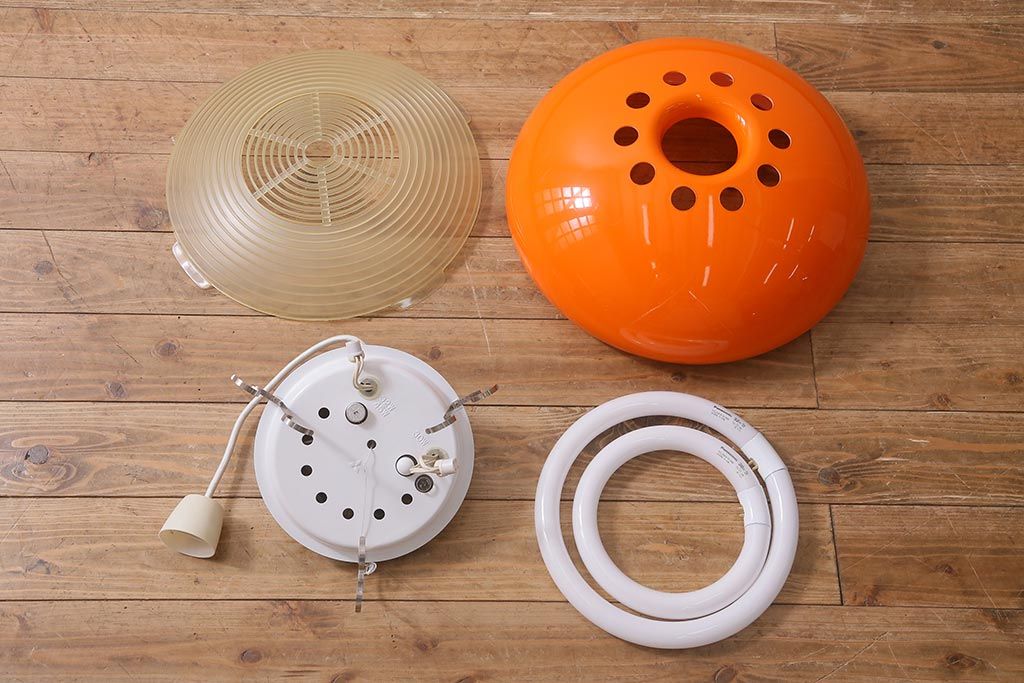 ヴィンテージ照明　三菱電機　レトロポップなデザインが魅力のペンダントライト(天井照明、ビンテージ)(R-042717)