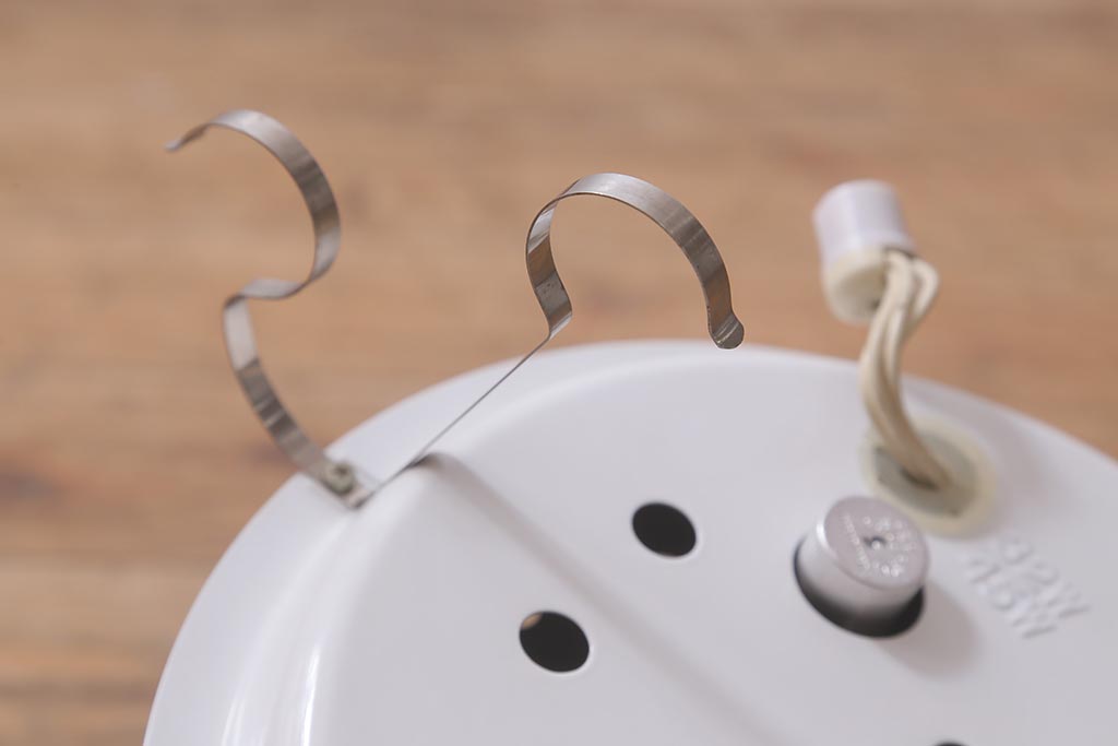 ヴィンテージ照明　三菱電機　レトロポップなデザインが魅力のペンダントライト(天井照明、ビンテージ)(R-042717)