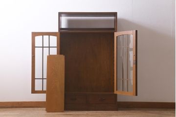 レトロ家具　昭和正期　上手物　透かし彫りの意匠がおしゃれなナラ材製の本箱(ブックケース、収納棚、飾り棚、キャビネット)(R-042721)