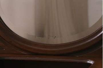 アンティーク家具　フランスアンティーク　マホガニー材　オーバル型のミラーが目を引く優美な佇まいのドレッサー(鏡台)(R-042727)
