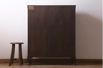 アンティーク家具　イギリスアンティーク　マホガニー材　ステンドガラスが上品な大人の雰囲気漂うキャビネット(飾り棚、収納棚、食器棚)(R-042728)