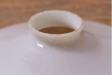 アンティーク照明　戦前　昔懐かしい白い平笠シェードの吊り下げ照明(天井照明、電笠、ペンダントライト)(R-042731)