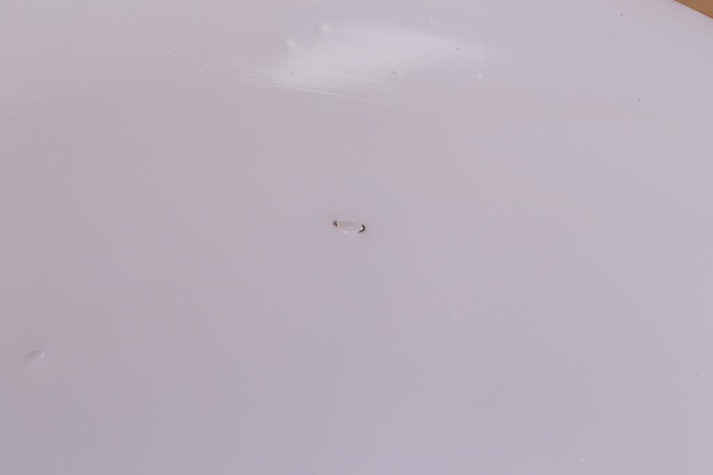 アンティーク照明　戦前　昔懐かしい白い平笠シェードの吊り下げ照明(天井照明、電笠、ペンダントライト)(R-042732)