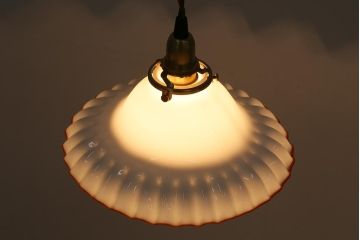 アンティーク照明　レトロ　橙縁フリルシェードのペンダントライト(電笠、天井照明)(R-042734)