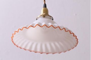 アンティーク照明　レトロ　橙縁フリルシェードのペンダントライト(電笠、天井照明)(R-042734)