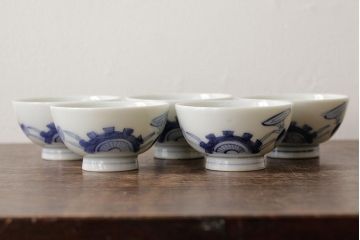 古民具・骨董　明治大正期　伊万里焼　染付猪口5客セット(湯呑茶碗、向付、酒器、和食器)(R-042738)