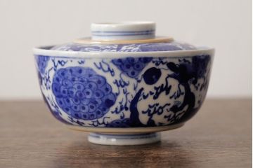 古民具・骨董　明治期　伊万里焼　染付蓋茶碗2客セット(和食器)(R-042741)
