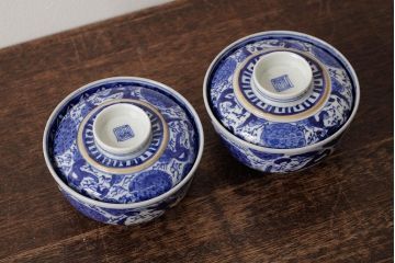 古民具・骨董　明治期　伊万里焼　染付蓋茶碗2客セット(和食器)(R-042741)