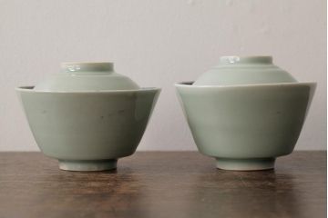 古民具・骨董　江戸期　古伊万里　青磁染付蓋茶碗2客セット(和食器)(R-042743)