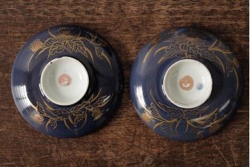 江戸期　古伊万里　瑠璃金彩花文蓋茶碗2客セット(和食器)(R-042747)