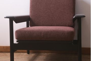 ビンテージ家具　Sampei Design Institute Tokyo(三平興業研究所)　モダンなデザインの一人掛けソファ(1Pソファ、アームソファ)(R-042751)
