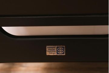 ビンテージ家具　Sampei Design Institute Tokyo(三平興業研究所)　モダンなデザインの一人掛けソファ(1Pソファ、アームソファ)(R-042751)