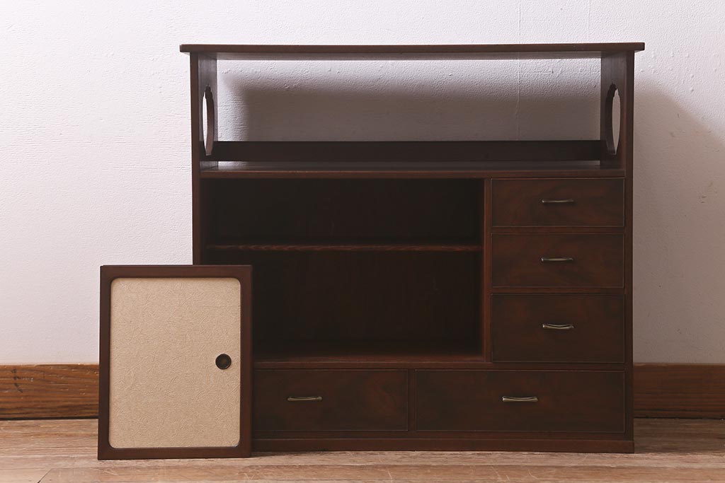 アンティーク家具　指物家具　桑・タモ・桐材　品の良い作りが魅力的な上手物の飾り棚(戸棚、収納棚)(R-042754)