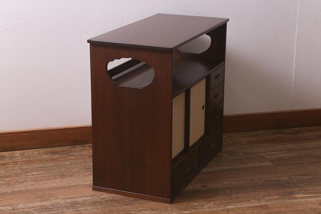 アンティーク家具　指物家具　桑・タモ・桐材　品の良い作りが魅力的な上手物の飾り棚(戸棚、収納棚)(R-042754)