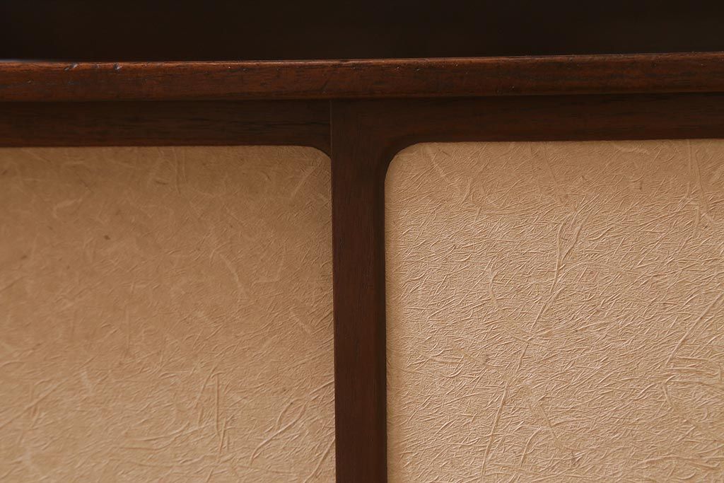 アンティーク家具　指物家具　桑・タモ・桐材　品の良い作りが魅力的な上手物の飾り棚(戸棚、収納棚)(R-042754)