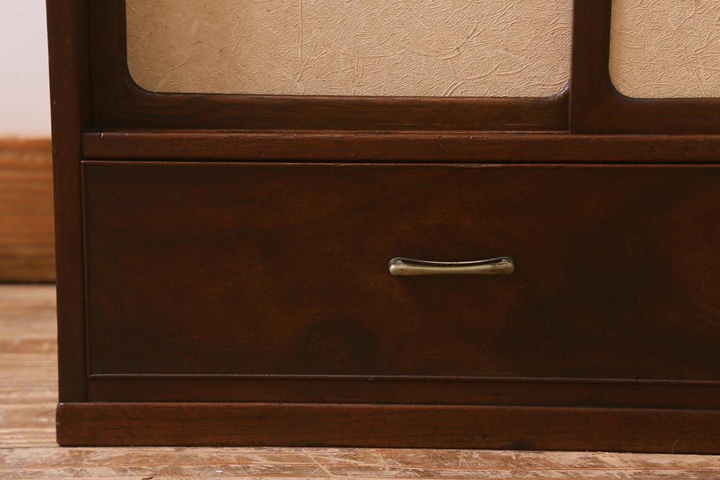 アンティーク家具　指物家具　桑・タモ・桐材　品の良い作りが魅力的な上手物の飾り棚(戸棚、収納棚)(R-042754)