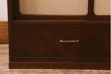 アンティーク家具　指物家具　桑・タモ・桐材　品の良い作りが魅力的な上手物の飾り棚(戸棚、収納棚)(R-042754)