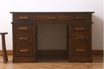 アンティーク家具　ナラ材製　上手物　立派な佇まいの木製両袖デスク(ワークデスク、机、在宅ワーク、在宅用)(R-042755)
