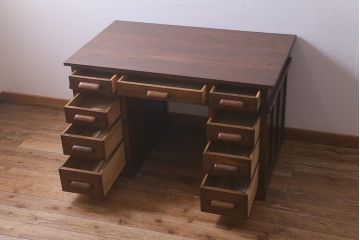 アンティーク家具　ナラ材製　上手物　立派な佇まいの木製両袖デスク(ワークデスク、机、在宅ワーク、在宅用)(R-042755)