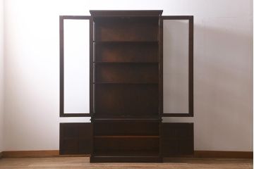中古　希少な廃盤品!!　北海道民芸家具　OM158　品のある空間づくりにおすすめな飾り棚(収納棚、キャビネット)(定価約めな飾り棚(収納棚、キャビネット)(R-042756)