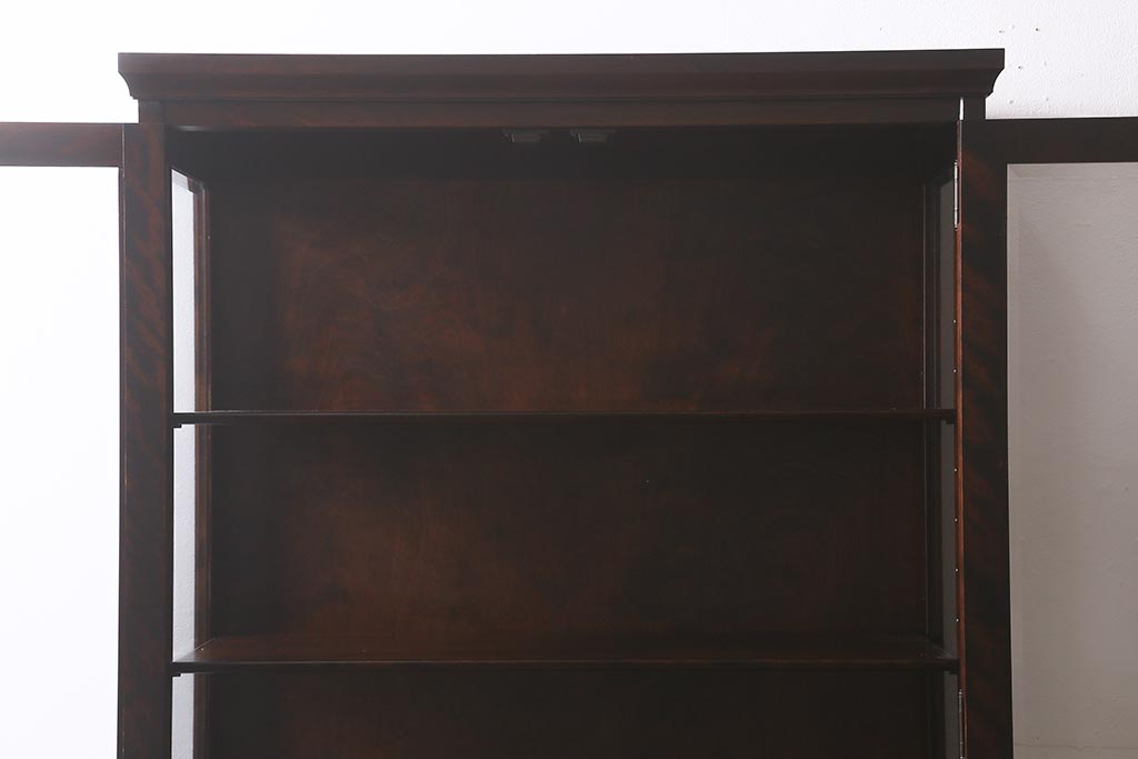 中古　希少な廃盤品!!　北海道民芸家具　OM158　品のある空間づくりにおすすめな飾り棚(収納棚、キャビネット)(定価約めな飾り棚(収納棚、キャビネット)(R-042756)