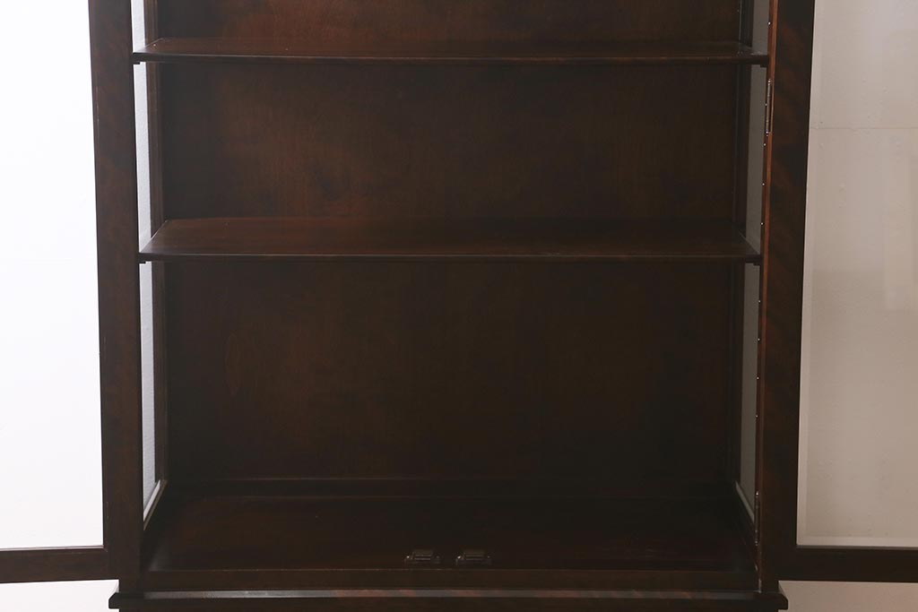 中古　希少な廃盤品!!　北海道民芸家具　OM158　品のある空間づくりにおすすめな飾り棚(収納棚、キャビネット)(定価約めな飾り棚(収納棚、キャビネット)(R-042756)