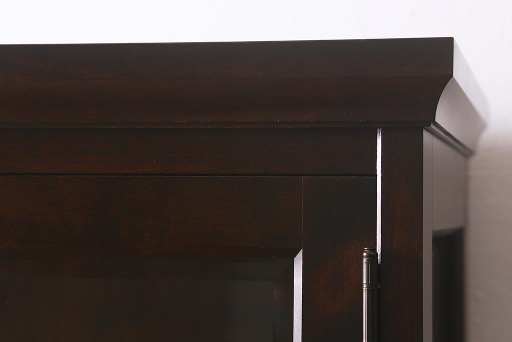 中古　希少な廃盤品!!　北海道民芸家具　OM158　品のある空間づくりにおすすめな飾り棚(収納棚、キャビネット)(定価約めな飾り棚(収納棚、キャビネット)(R-042756)