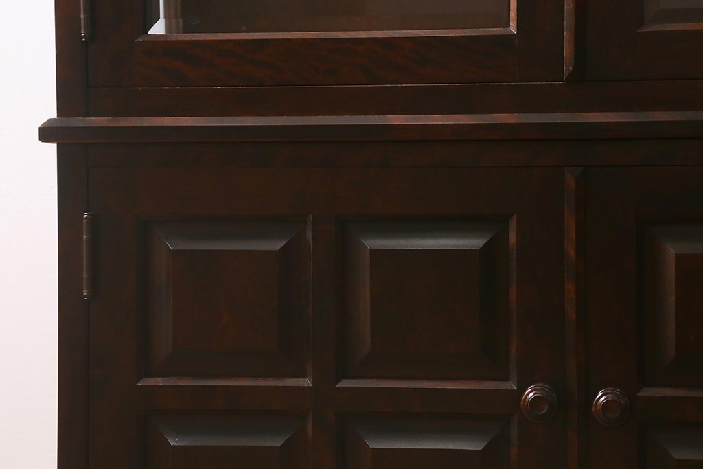 中古　希少な廃盤品!!　北海道民芸家具　OM158　品のある空間づくりにおすすめな飾り棚(収納棚、キャビネット)(定価約めな飾り棚(収納棚、キャビネット)(R-042756)