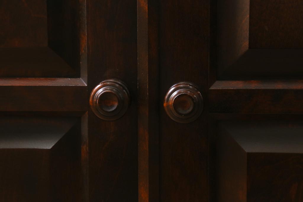 中古　希少な廃盤品!!　北海道民芸家具　OM158　品のある空間づくりにおすすめな飾り棚(収納棚、キャビネット)(定価約めな飾り棚(収納棚、キャビネット)(R-042756)