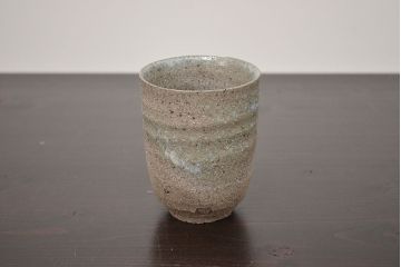 アンティーク雑貨　1968年　加守田章二作　灰釉湯呑　二客(共箱)(R-042758)