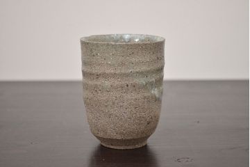 アンティーク雑貨　1968年　加守田章二作　灰釉湯呑　二客(共箱)(R-042758)