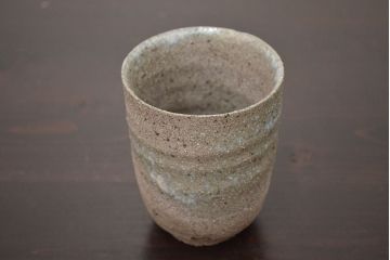 アンティーク雑貨　1968年　加守田章二作　灰釉湯呑　二客(共箱)(R-042758)