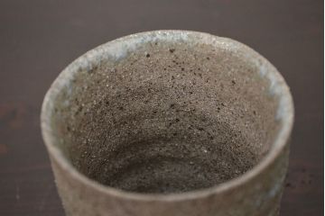 アンティーク雑貨　1968年　加守田章二作　灰釉湯呑　二客(共箱)(R-042758)