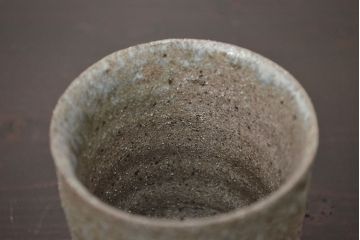 アンティーク雑貨　1968年　加守田章二作　灰釉湯呑　二客(共箱)(R-042758)