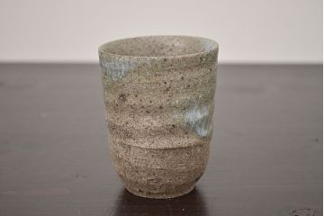 アンティーク雑貨　1968年　加守田章二作　灰釉湯呑　二客(共箱)(R-042758)