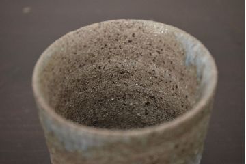 アンティーク雑貨　1968年　加守田章二作　灰釉湯呑　二客(共箱)(R-042758)