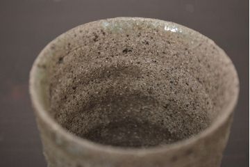 アンティーク雑貨　1968年　加守田章二作　灰釉湯呑　二客(共箱)(R-042758)