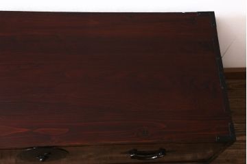 アンティーク家具　極上美品　前面栗材　漆塗り　桜の丸金具が魅力的な米沢箪笥(衣装箪笥、古箪笥)(R-042808)