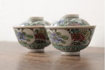 明治大正期　色絵染付蓋茶碗2客セット(和食器)(R-042811)