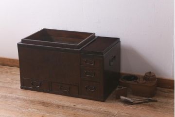 アンティーク家具　銅壺付き　ケヤキ材　美しい杢目が魅力の長火鉢(木製火鉢)(R-042812)