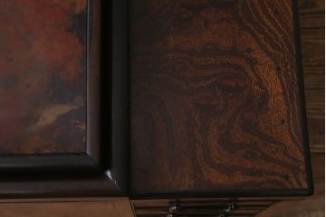 アンティーク家具　銅壺付き　ケヤキ材　美しい杢目が魅力の長火鉢(木製火鉢)(R-042812)