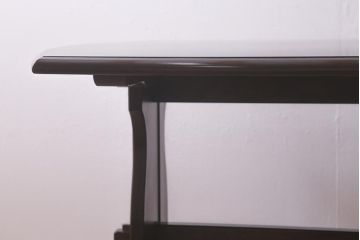 ビンテージ家具　北海道民芸家具　脚のデザインが魅力のシックな4人掛けダイニングテーブル(机)(R-042814)