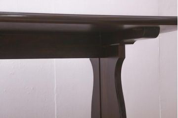 ビンテージ家具　北海道民芸家具　脚のデザインが魅力のシックな4人掛けダイニングテーブル(机)(R-042814)