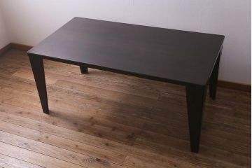 ビンテージ家具　北海道民芸家具　モダンなデザインの4人掛けダイニングテーブル(机)(R-042815)