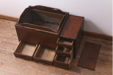 アンティーク家具　特注　透かし入り　黒柿・ケヤキ材　玉杢が美しい上手物の長火鉢(木製火鉢)(R-042817)